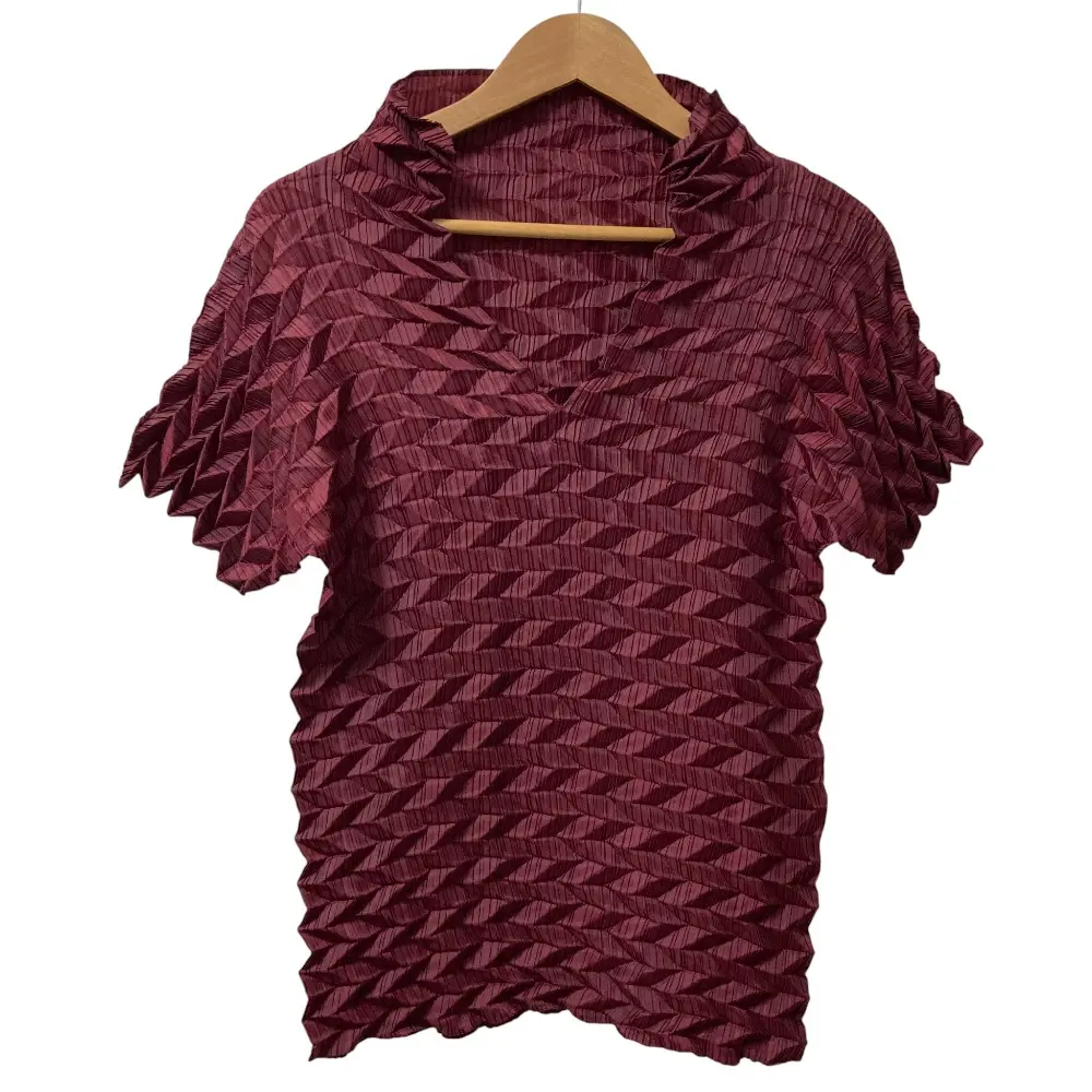 ISSEY MIYAKE イッセイミヤケ キーネック シェブロンプリーツ 半袖 カットソー IM33FJ120 サイズ2 ワインレッド