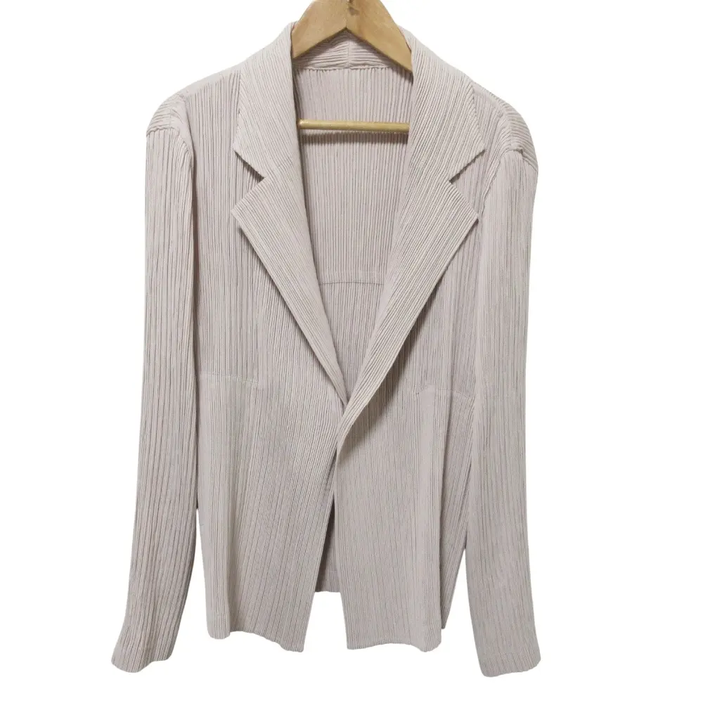 24SS ISSEY MIYAKE イッセイミヤケ プリーツジャケット IM41FD602 サイズ2 くすみピンク