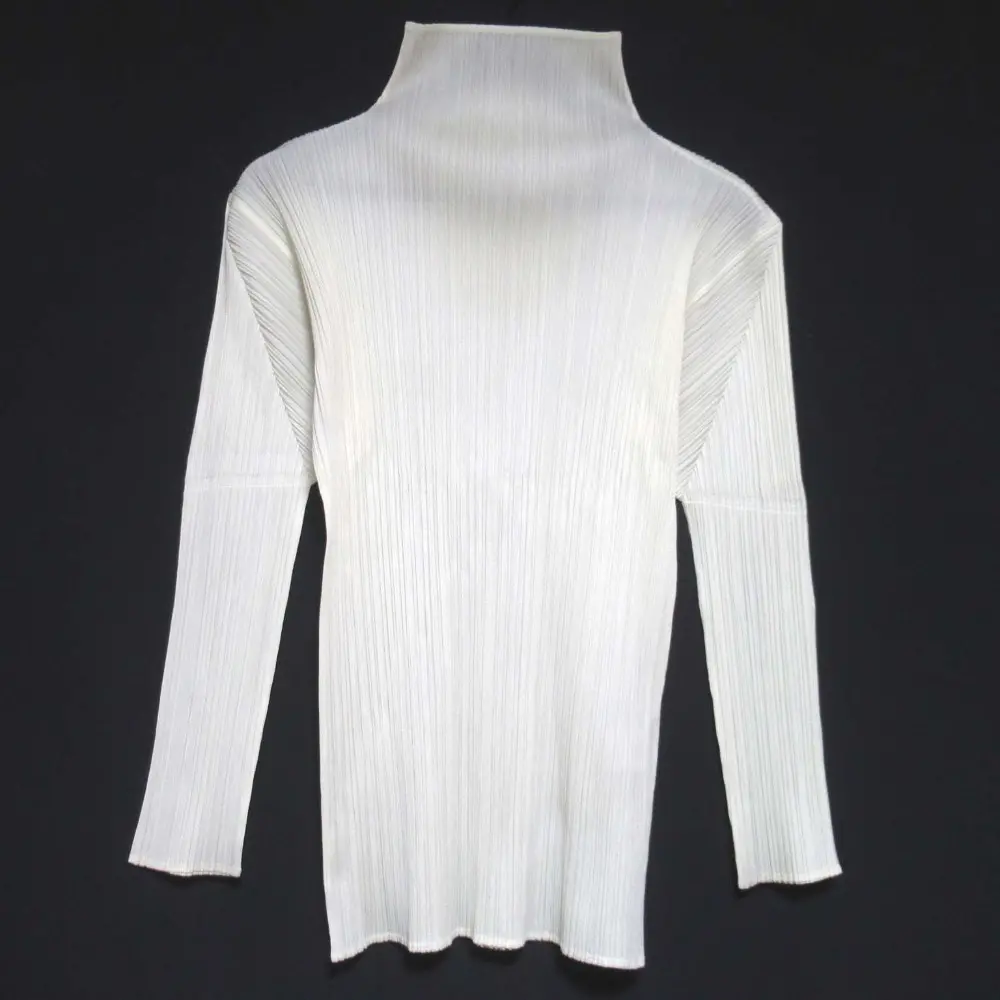 ISSEY MIYAKE 長袖 ハイネック プリーツカットソー Mサイズ アイボリー