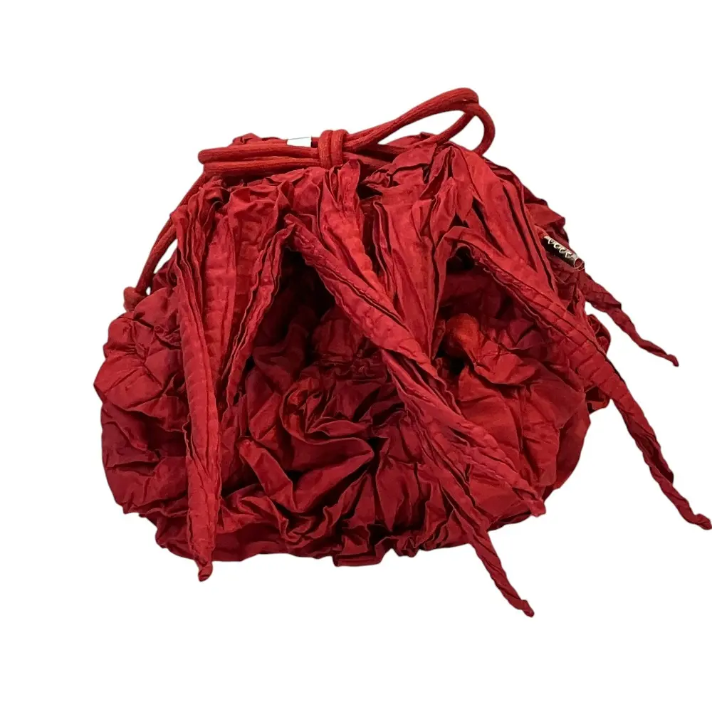 ISSEY MIYAKE イッセイミヤケ シワ加工 巾着 ドローストリング ポーチ ハンドバッグ レッドの買取実績【2026年5月買取】