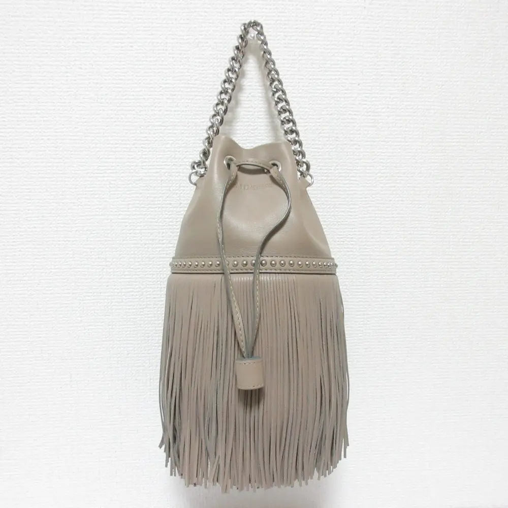 【J&M DAVIDSON】スタッズ付きレザーハンドバッグ J&M 小売業者 DAVIDSON スタッズ付きレザーハンドバッグ J&M Davidson