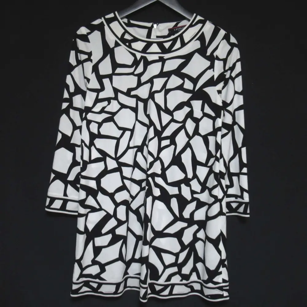 LEONARD レオナール 総柄 カンカンストレッチ プルオーバー チュニックブラウス 40サイズ ブラック×ホワイト