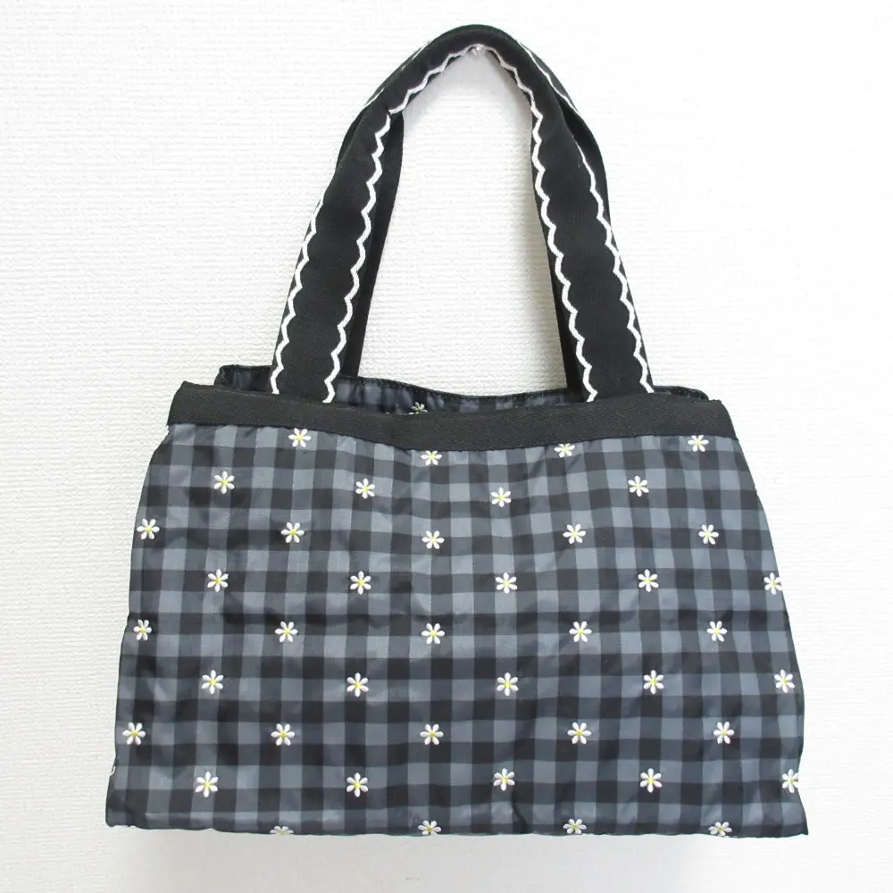 Lesportsac レスポートサック Molly モリー ハローデイジー ポーチ付き ミニトートバッグ ブラック 