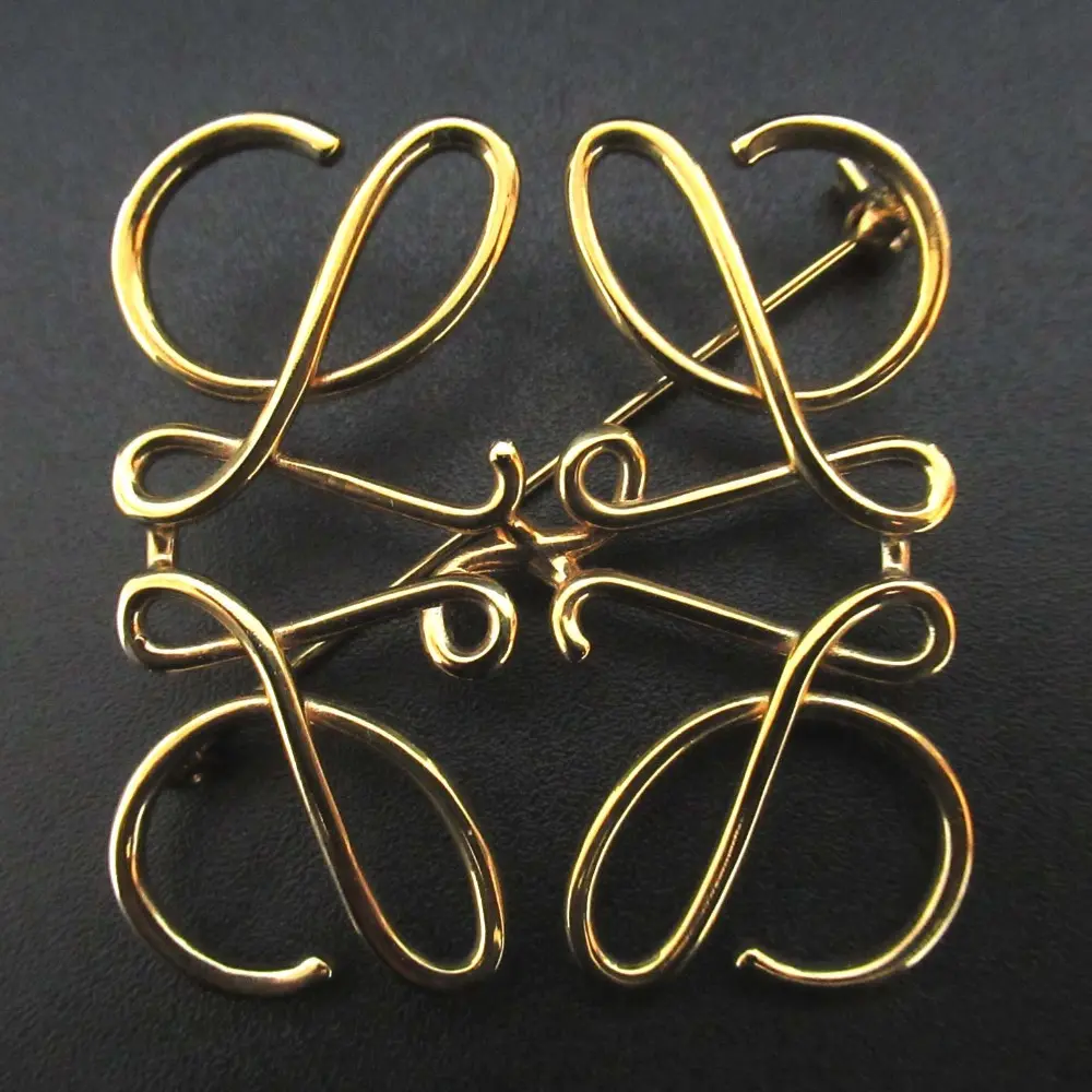 LOEWE ロエベ アナグラム ブローチ ゴールドカラー