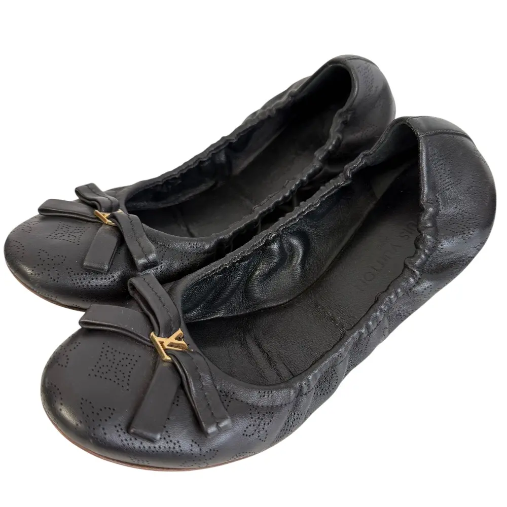 LOUIS VUITTON ルイヴィトン モノグラム柄 パンチングレザー リボン バレエシューズ パンプス 35 1/2 22.5cm相当 ブラック