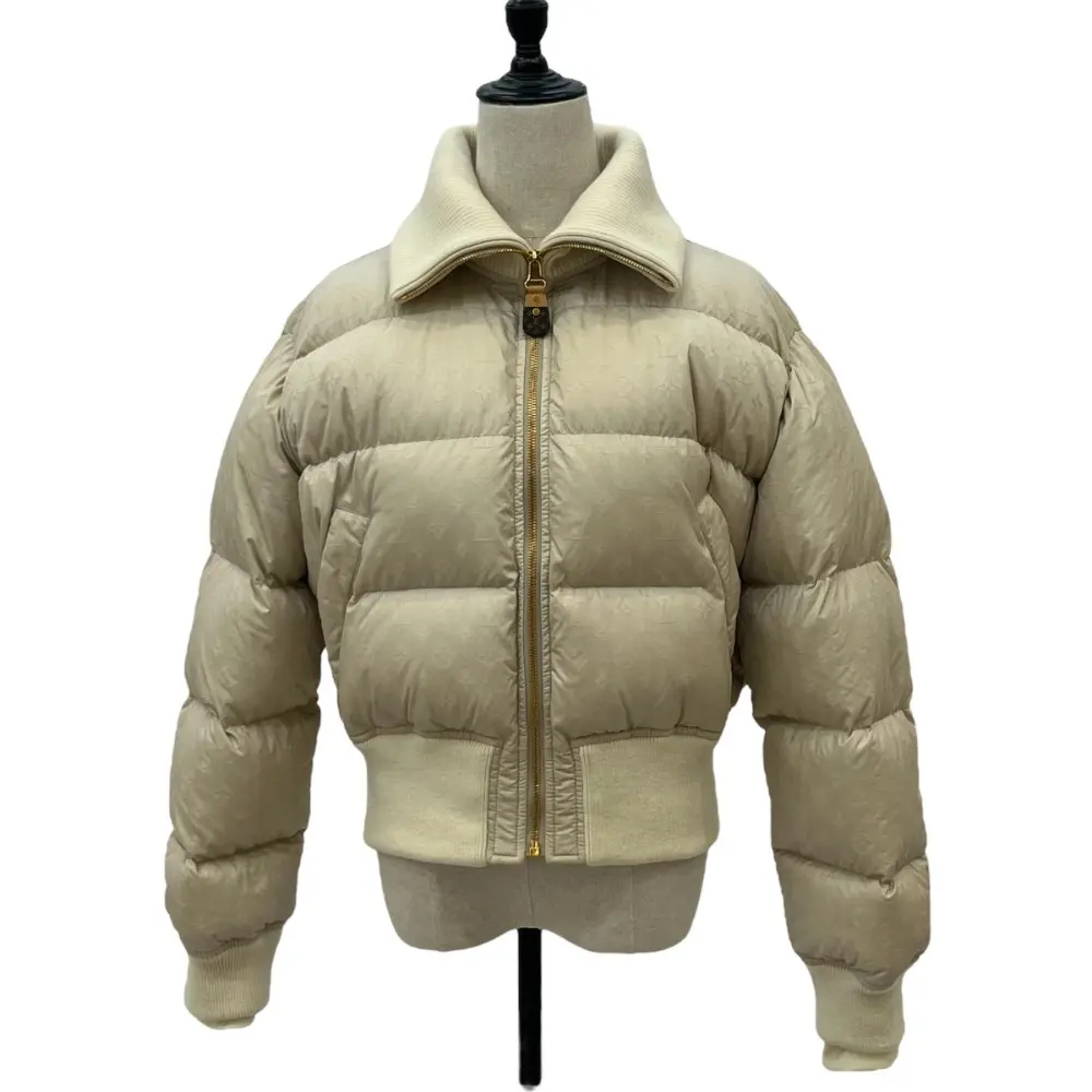 クリーニング済 LOUIS VUITTON ルイヴィトン モノグラム クロップド パファジャケット ブルゾン サイズ36 RW241WW アイボリー