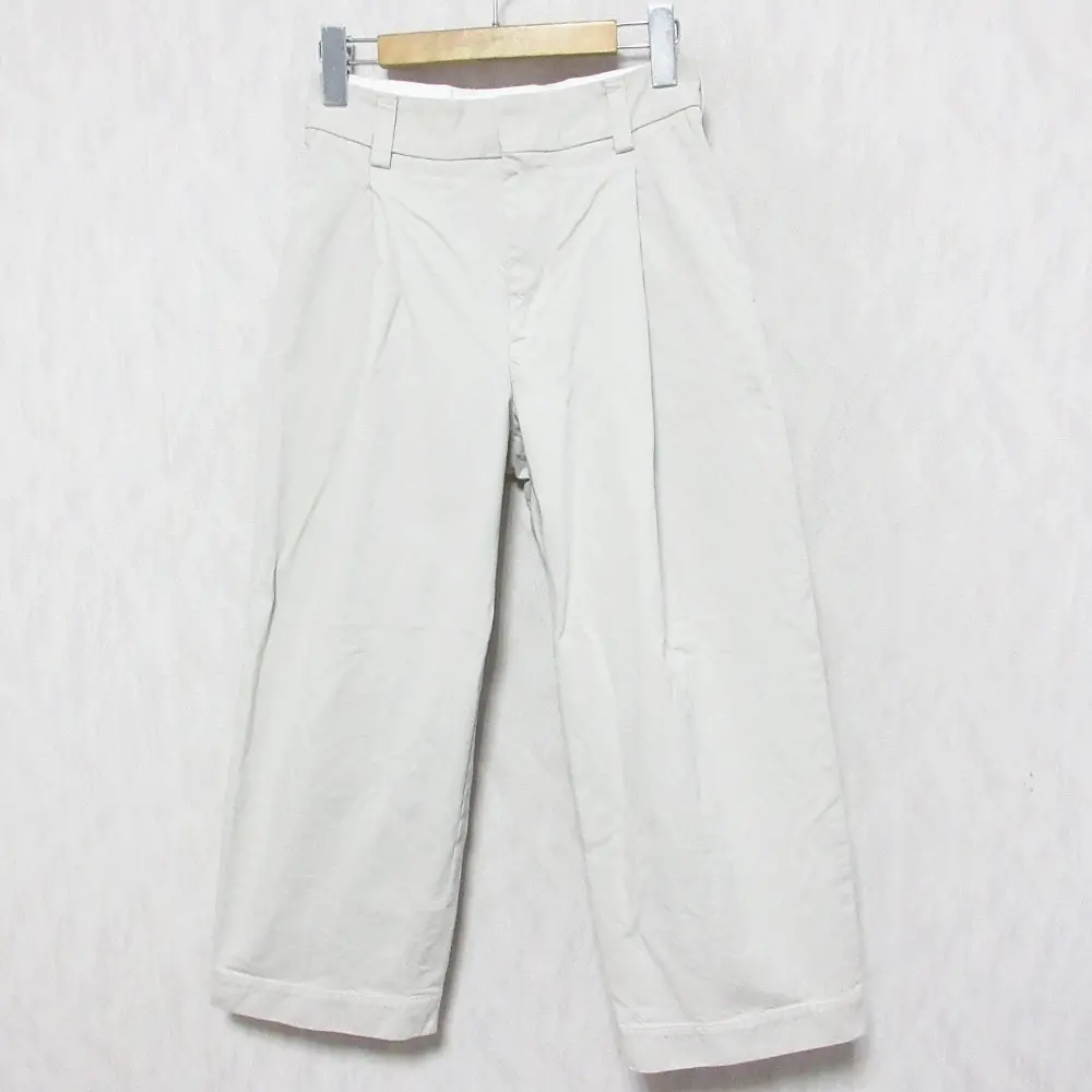 21AW MARGARET HOWELL マーガレットハウエル タック クロップド チノパンツ 578-1243063 1 ライトグレージュ