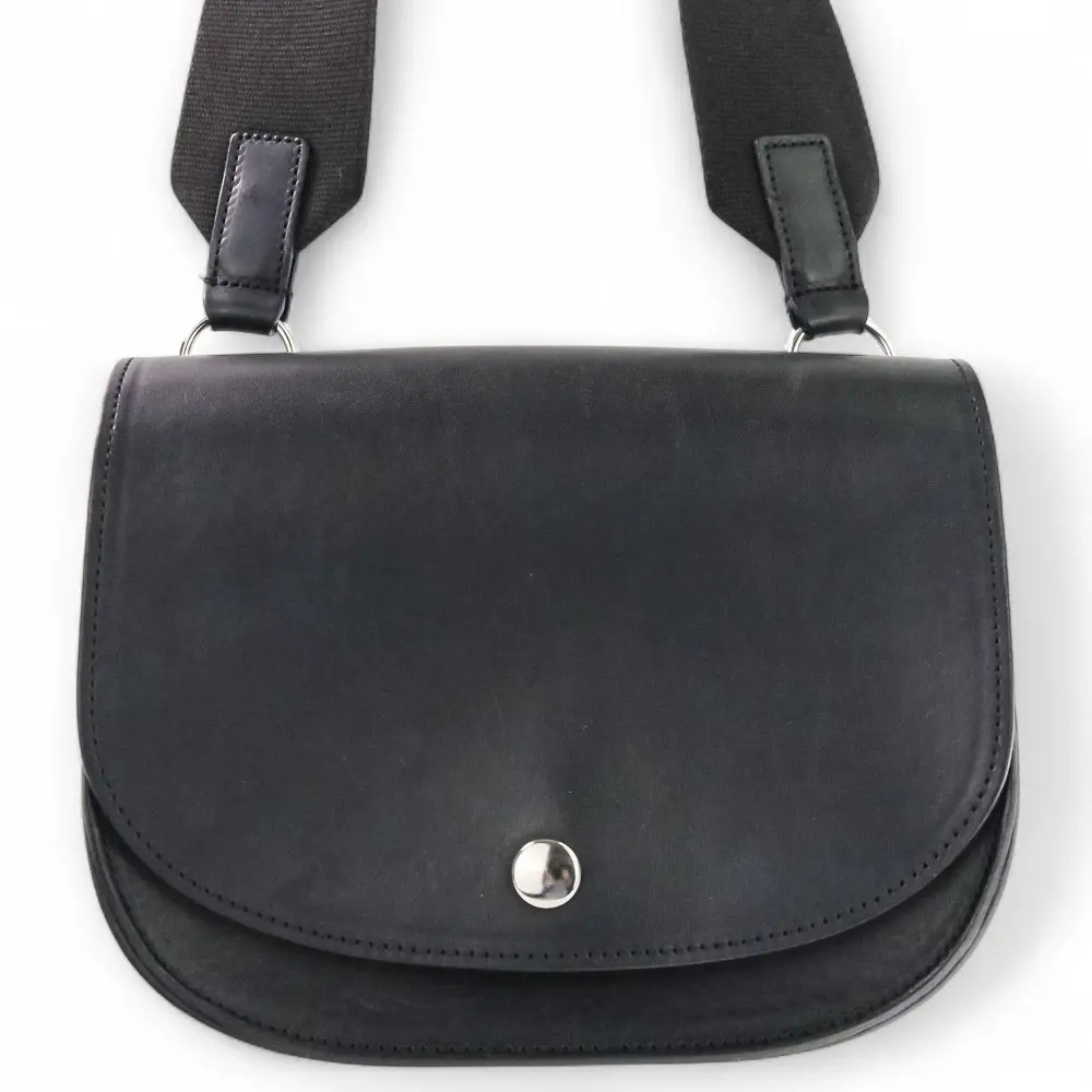 MARGARET HOWELL マーガレットハウエル OILED LEATHER オイルドレザー ショルダーバッグ ブラック