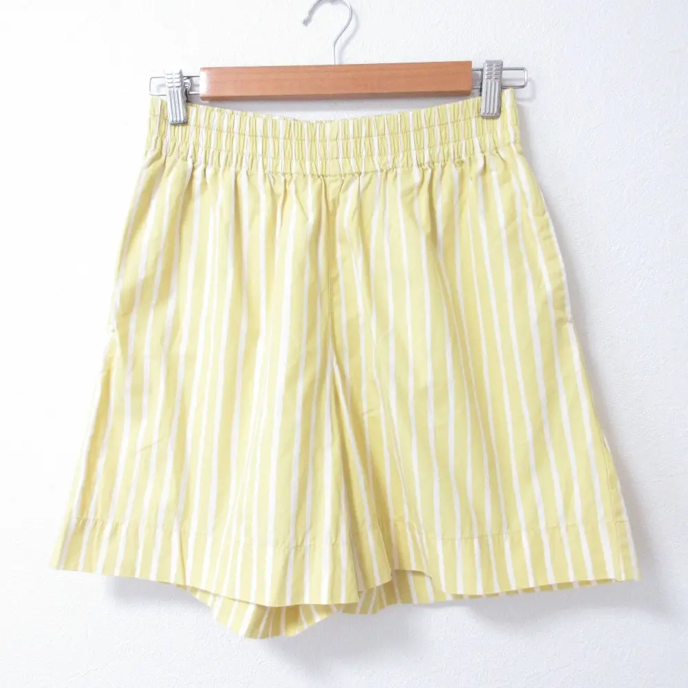 marimekko マリメッコ JOKAPOIKA SHORTS Piccolo ストライプ柄 イージー ショートパンツ サイズS イエローの買取実績【2025年5月買取】