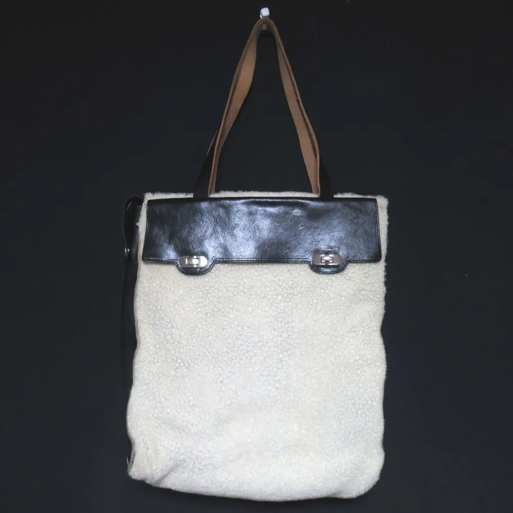 MARNI マルニ ムートン ボア トートバッグ オフホワイト×ブラック