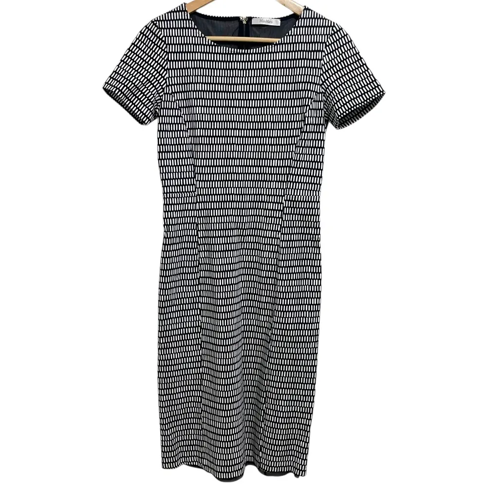 MaxMara マックスマーラ 総柄 ストレッチ 半袖 ひざ丈 ワンピース 40 ネイビー×ホワイトの買取実績【2025年1月買取】