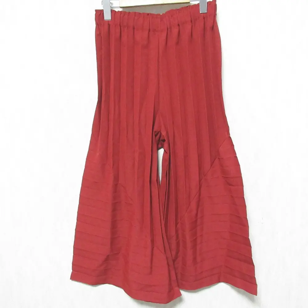 23SS me ISSEY MIYAKE ミー イッセイミヤケ イージーウエスト プリーツフレアパンツ MI31FF272 レッド