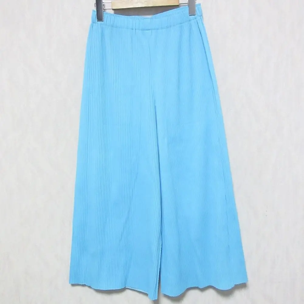 23AW me ISSEY MIYAKE ミーイッセイミヤケ MIX FINE KNIT PLEATS BOTTOM プリーツワイドパンツ MI34KF254 ライトブルー