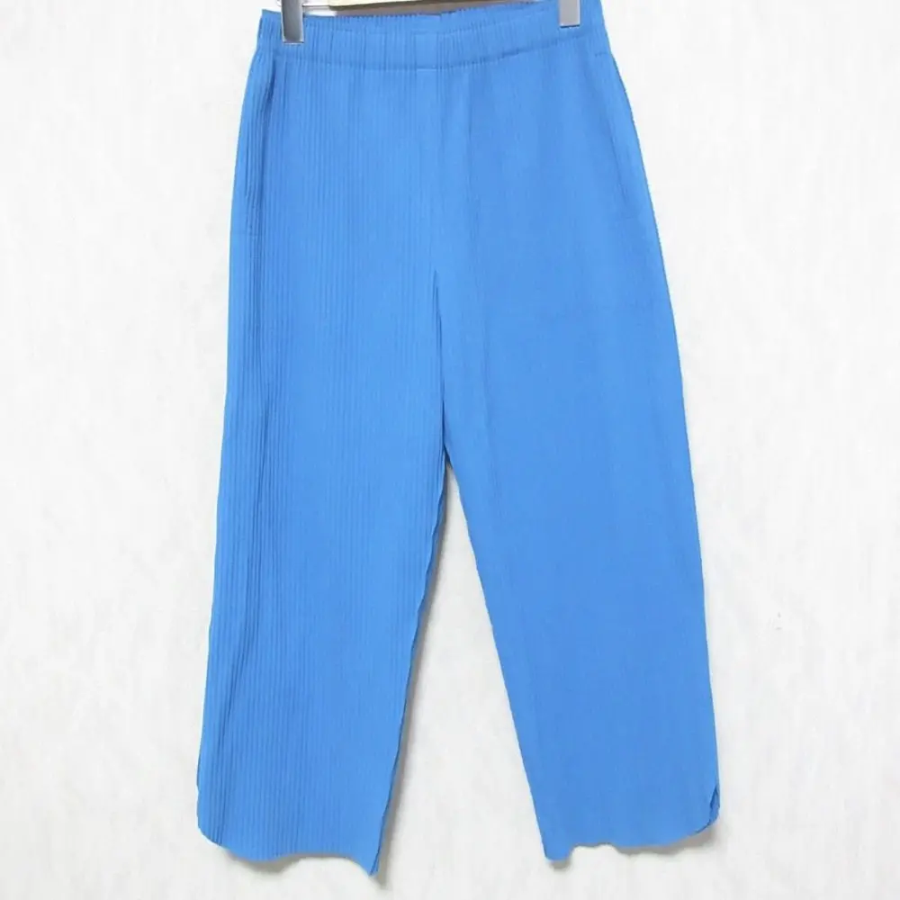 23AW me ISSEY MIYAKE me ミーイッセイミヤケ WING PLEATS PANTS ウエストゴム プリーツパンツ MI34KF927 ブルー