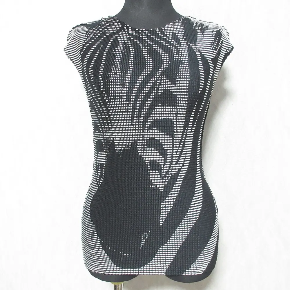 me ISSEY MIYAKE ミー イッセイミヤケ ワッフルプリーツ ノースリーブカットソー MI53KK267 ブラック