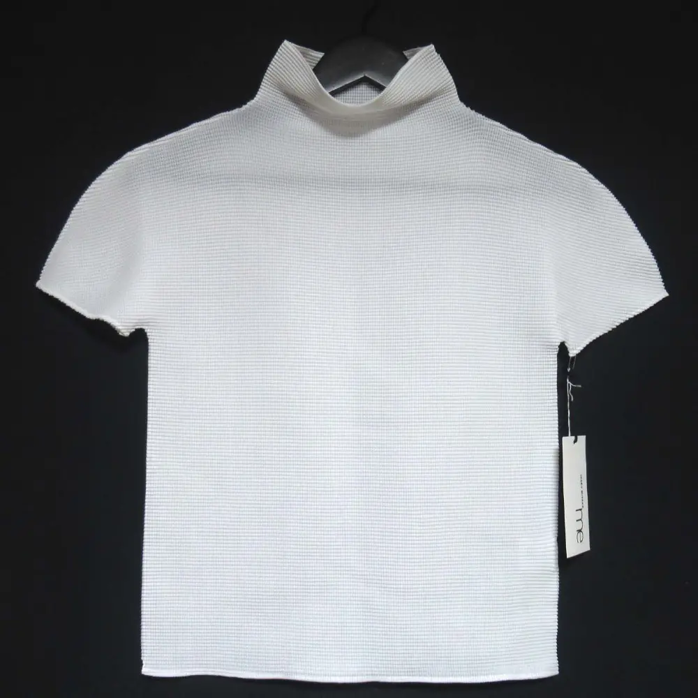 24SS me ISSEY MIYAKE ミー イッセイミヤケ STRETCH PLEATS ハイネック ショートスリーブ プリーツ カットソー ホワイトの買取実績【2025年04月】