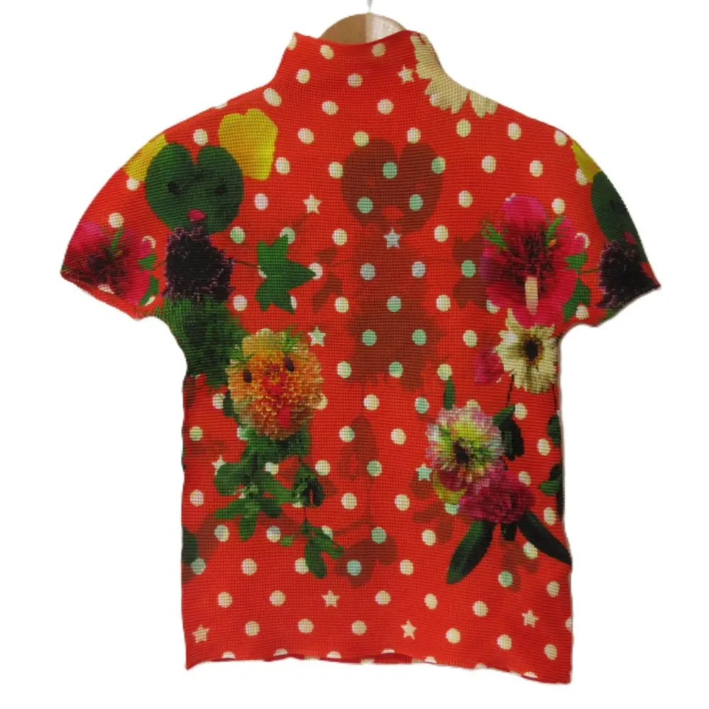 me ISSEY MIYAKE ミーイッセイミヤケ ボックスプリーツ ドット柄 フラワープリント ブラウス カットソー Ml11FK205 オレンジ系