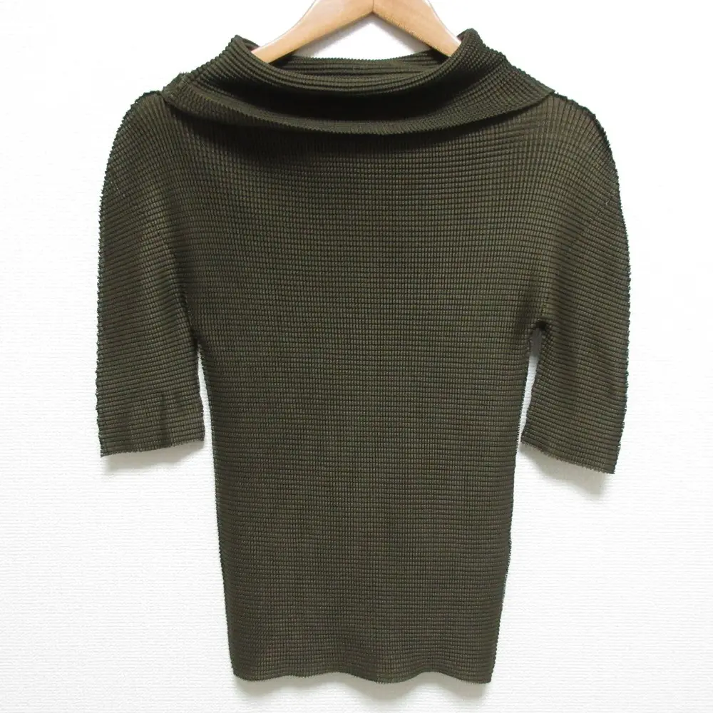 me ISSEY MIYAKE ミー イッセイミヤケ A.POC INSIDE ボックスプリーツ ニットカットソー MI61KJ588 ブラウンの買取実績【2025年04月】