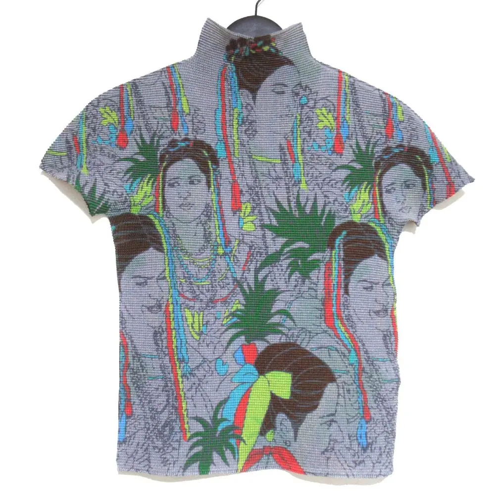 me ISSEY MIYAKE ミーイッセイミヤケ 半袖 ハイネック ボックスプリーツ プリントカットソー MI03FK365 グレー