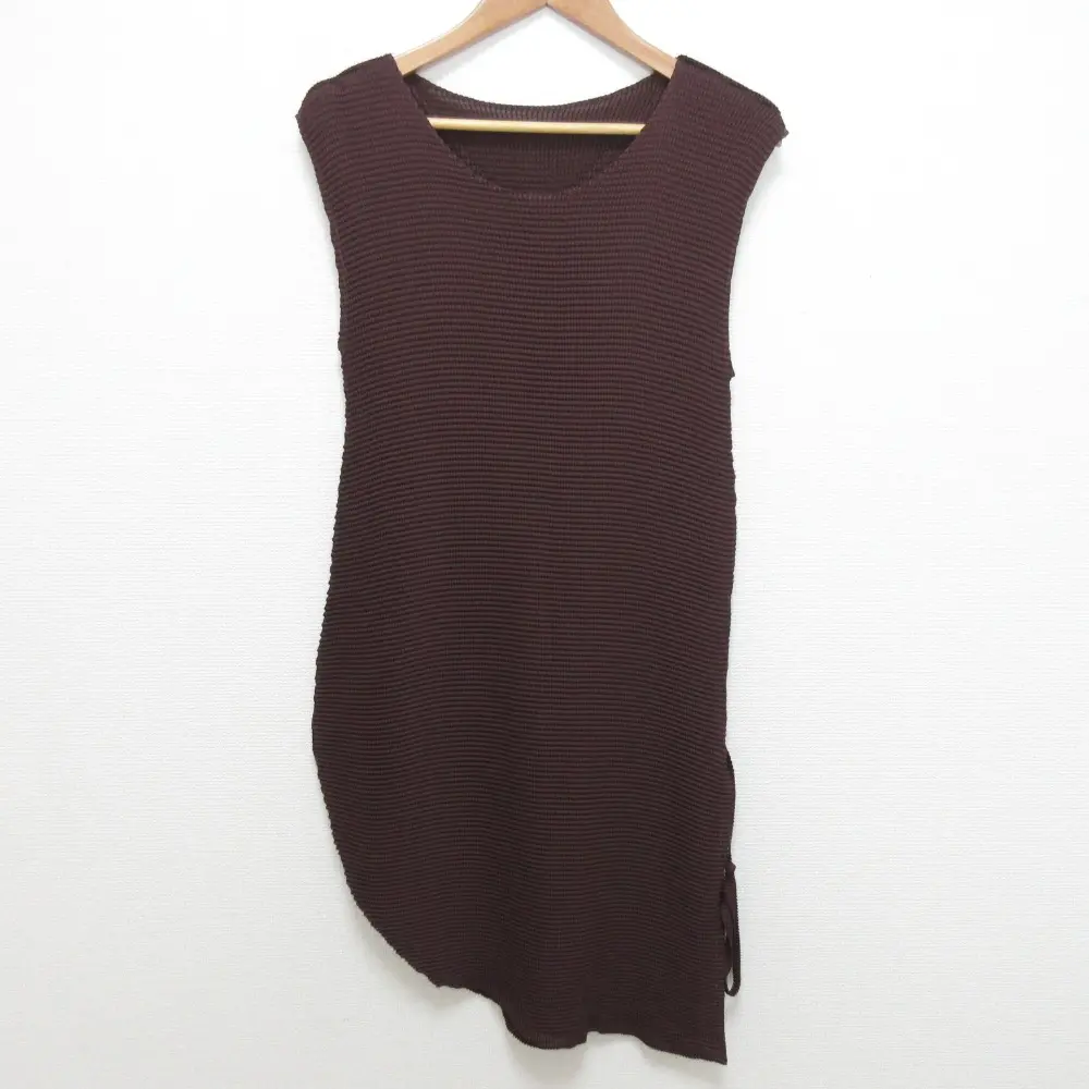 me ISSEY MIYAKE ミーイッセイミヤケ プリーツ ノースリーブ ワンピース MI13FR291 ブラウン