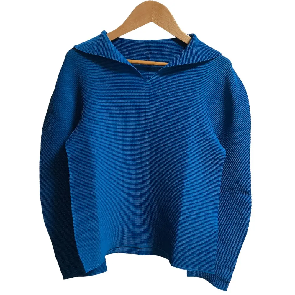 ISSEY MIYAKE me イッセイミヤケ ミー スクエアプリーツ キーネック カットソー MI23FM761 ブルー