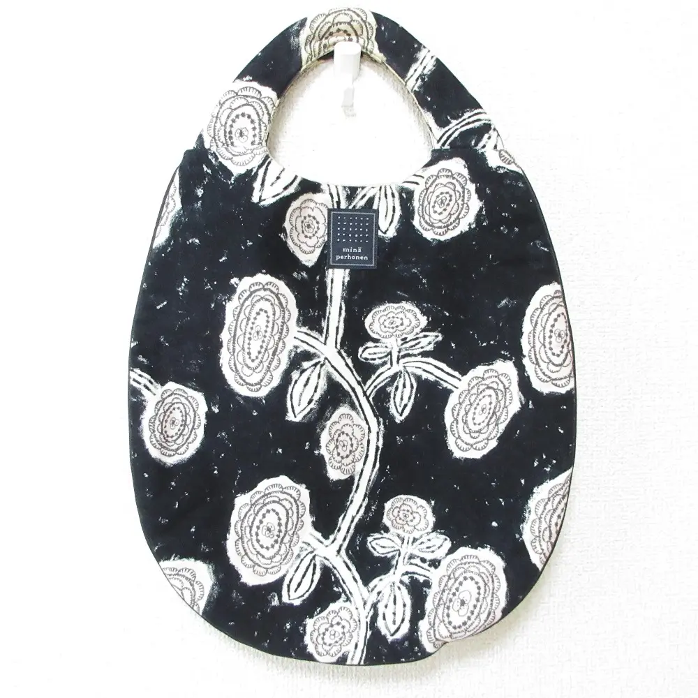 mina perhonen ミナペルホネン giardino ジャルディーノ フラワープリント エッグバッグ トートバッグ ブラック