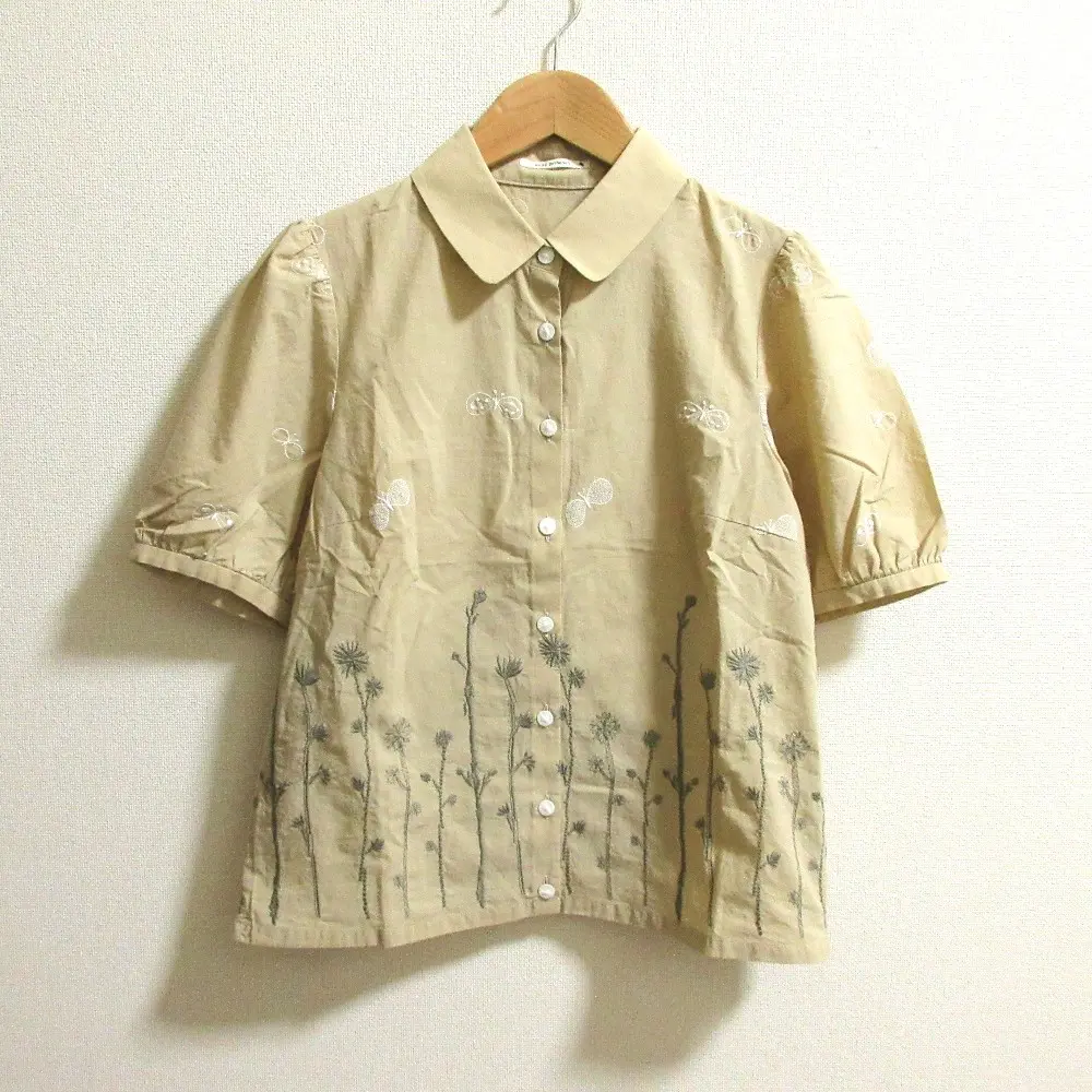 mina perhonen ミナペルホネン 伊勢丹限定 summer garden ちょうちょ 刺繍 パフスリーブ 半袖 ブラウス シャツ 38 ベージュ
