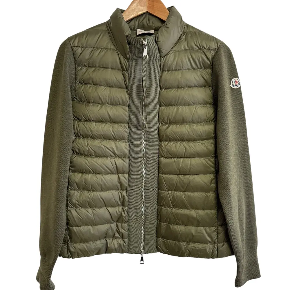 MONCLER モンクレール MAGLIA TRICOT CARDIGAN ロゴワッペン スタンドカラー ダウンカーディガン ジャケット XL カーキ