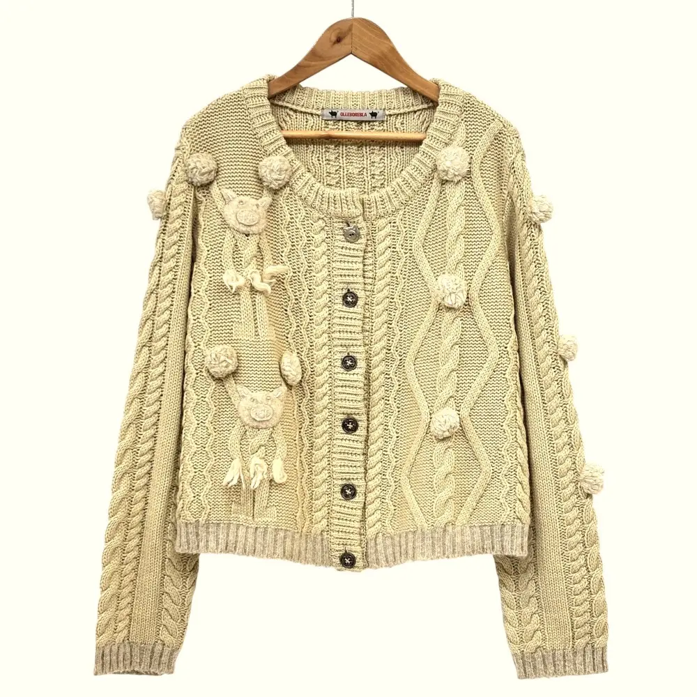 OLLEBOREBLA オレボレブラ アルベロベロ ぶたさんモチーフ ポンポン