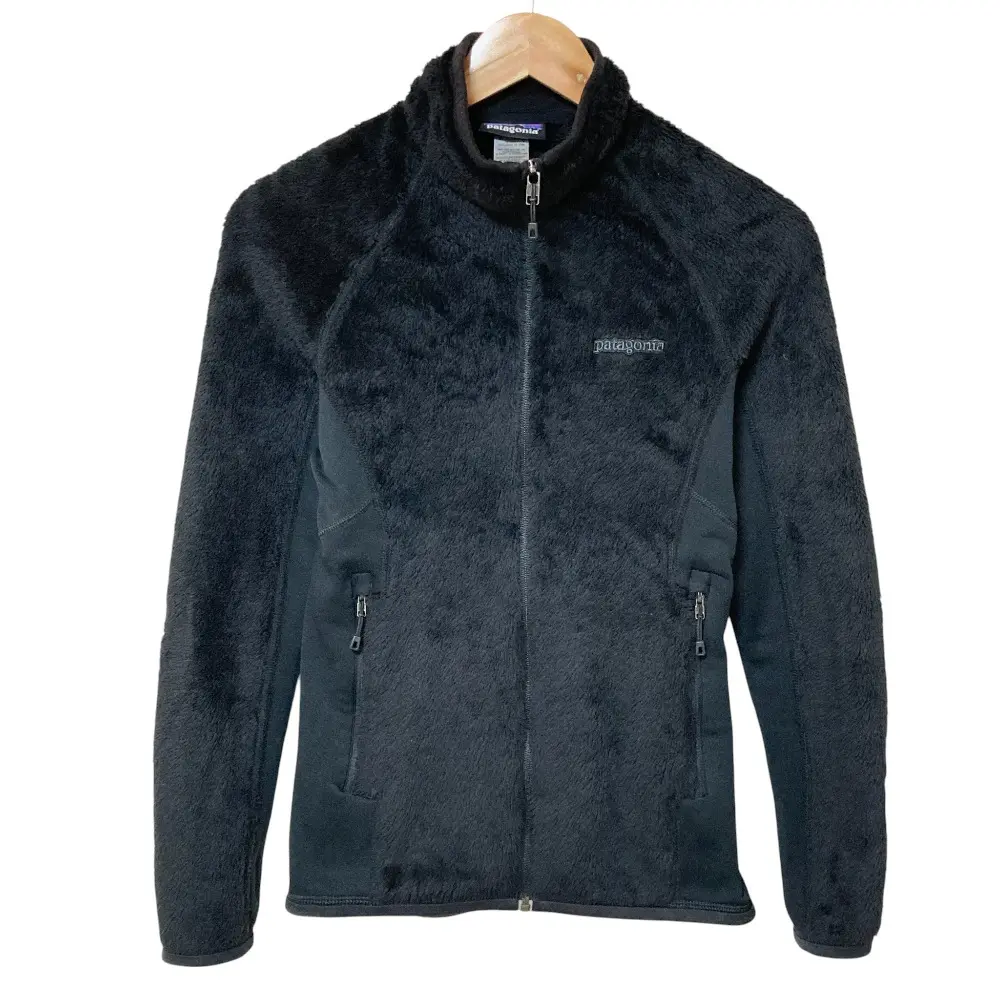 Patagonia パタゴニア R3 フリースジャケット 25691 サイズS ブラックの買取実績【2025年11月買取】