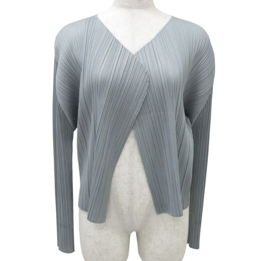 クリーニング済み PLEATS PLEASE プリーツプリーズ イッセイミヤケ ボタンレス カーディガン ブラウス PP83-JO991 サイズ3 グレー