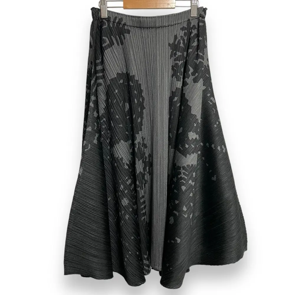 PLEATS PLEASE ISSEY MIYAKE プリーツプリーズ イッセイミヤケ 総柄 ひざ下丈 フレアスカート PP43-JG803 2 ブラック×グレー