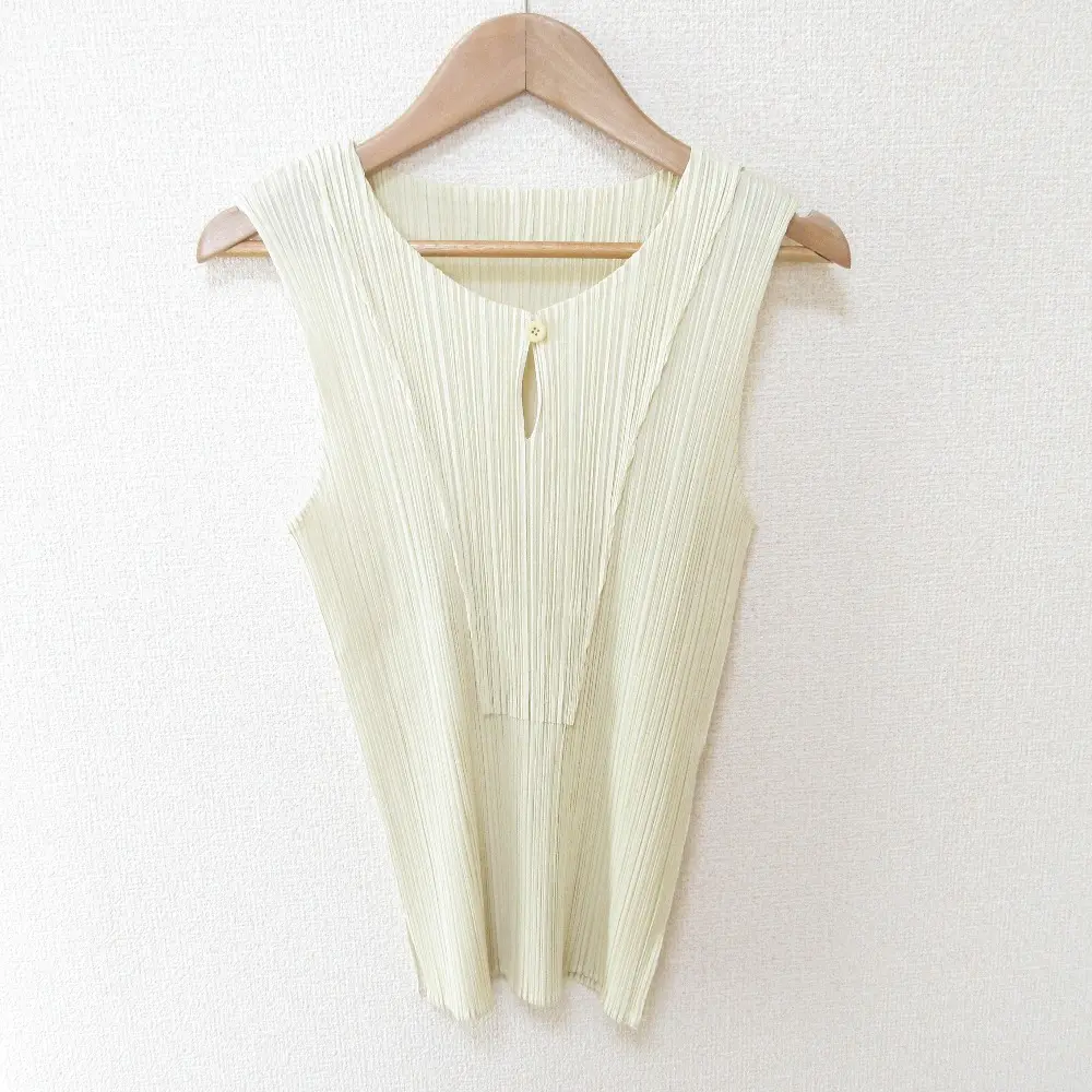 PLEATS PLEASE ISSEY MIYAKE プリーツプリーズ イッセイミヤケ ノースリーブ プリーツカットソー PP63-JK101 3 ベージュ
