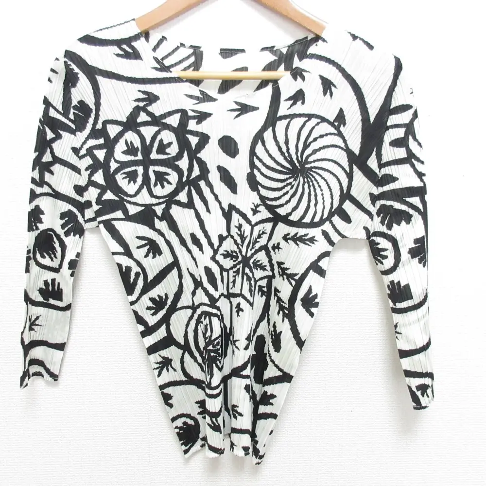 PLEATS PLEASE プリーツプリーズ イッセイミヤケ 総柄 プリーツカットソー PP51-JK597 サイズ3 ブラック ホワイト