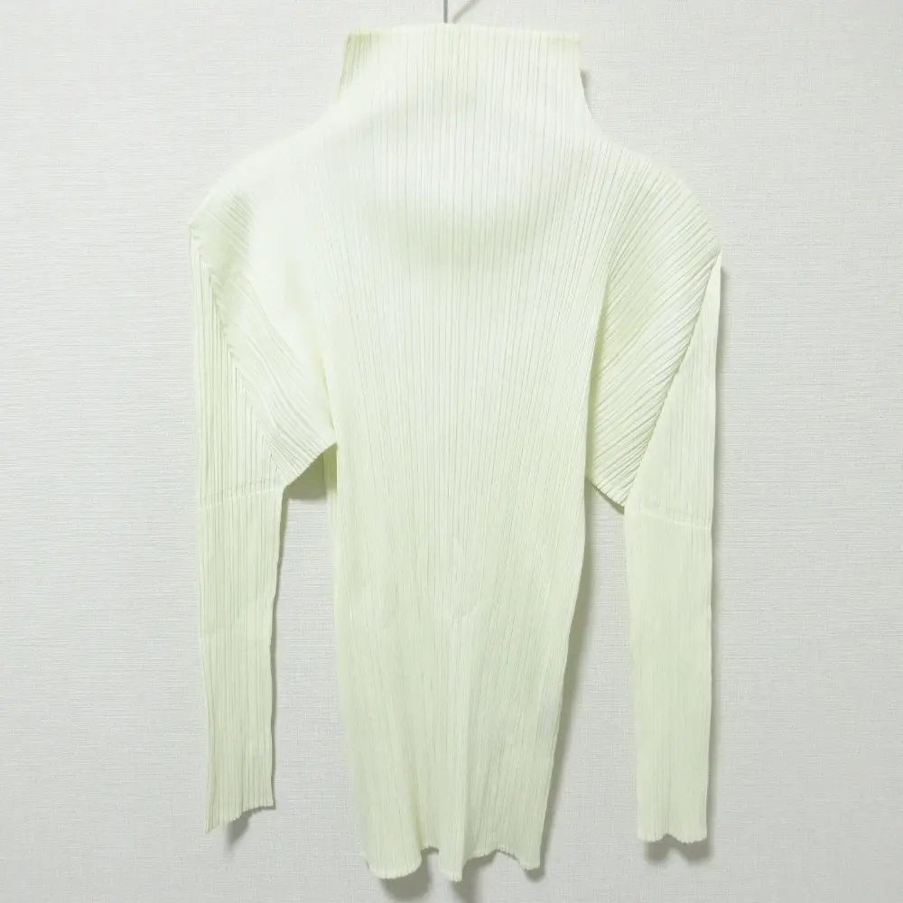 PLEATS PLEASE ISSEY MIYAKE プリーツプリーズ イッセイミヤケ ハイネック ロングスリーブ カットソー PP04-JK604 3 ライトベージュ
