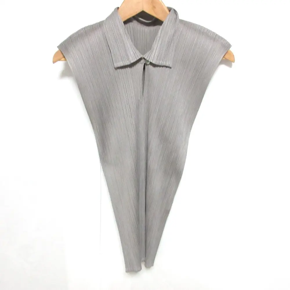 PLEATS PLEASE ISSEY MIYAKE プリーツプリーズ イッセイミヤケ ノースリーブ キーネック カットソー ブラウス PP04-JK605 3 グレー