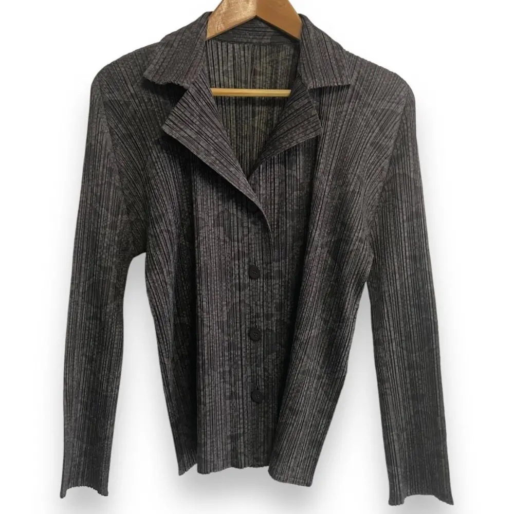PLEATS PLEASE ISSEY MIYAKE プリーツプリーズ イッセイミヤケ パイソン柄 プリーツ シャツジャケット 3 ブラックグレー