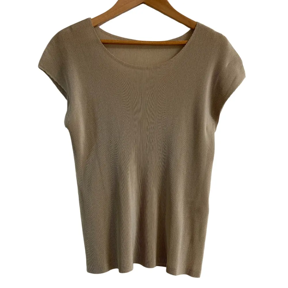 PLEATS PLEASE プリーツプリーズ イッセイミヤケ ノースリーブカットソー PP41FK322 サイズ3 ベージュ