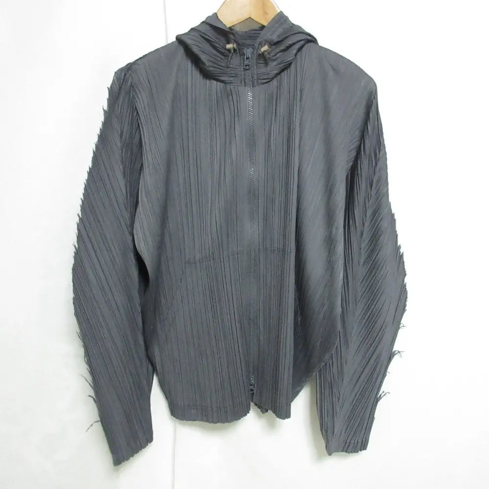 PLEATS PLEASE ISSEY MIYAKE プリーツプリーズ イッセイミヤケ ジップアップ プリーツパーカー グレー