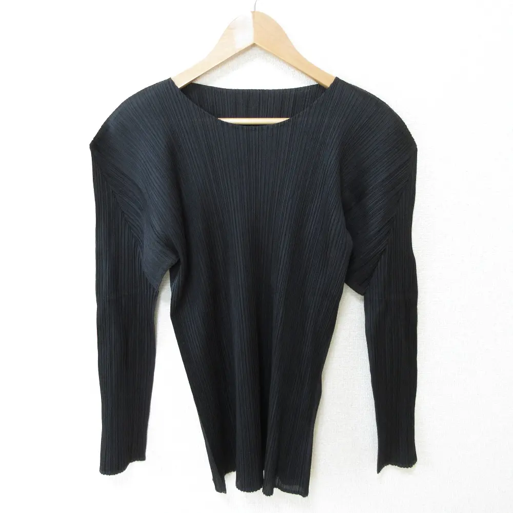 PLEATS PLEASE ISSEY MIYAKE プリーツプリーズ イッセイミヤケ 長袖 クルーネック カットソー PP04-JK602 サイズ4 ブラック