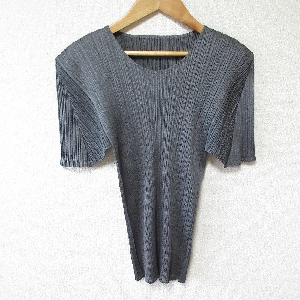 PLEATS PLEASE ISSEY MIYAKE プリーツプリーズ イッセイミヤケ クルーネック 半袖 カットソー プルオーバー サイズ3 グレー