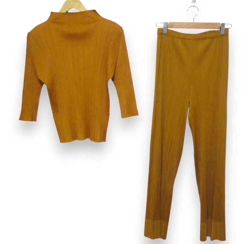 PLEATS PLEASE ISSEY MIYAKE プリーツプリーズ イッセイミヤケ ハイネックブラウス+ストレートパンツ セットアップ 4 キャメル