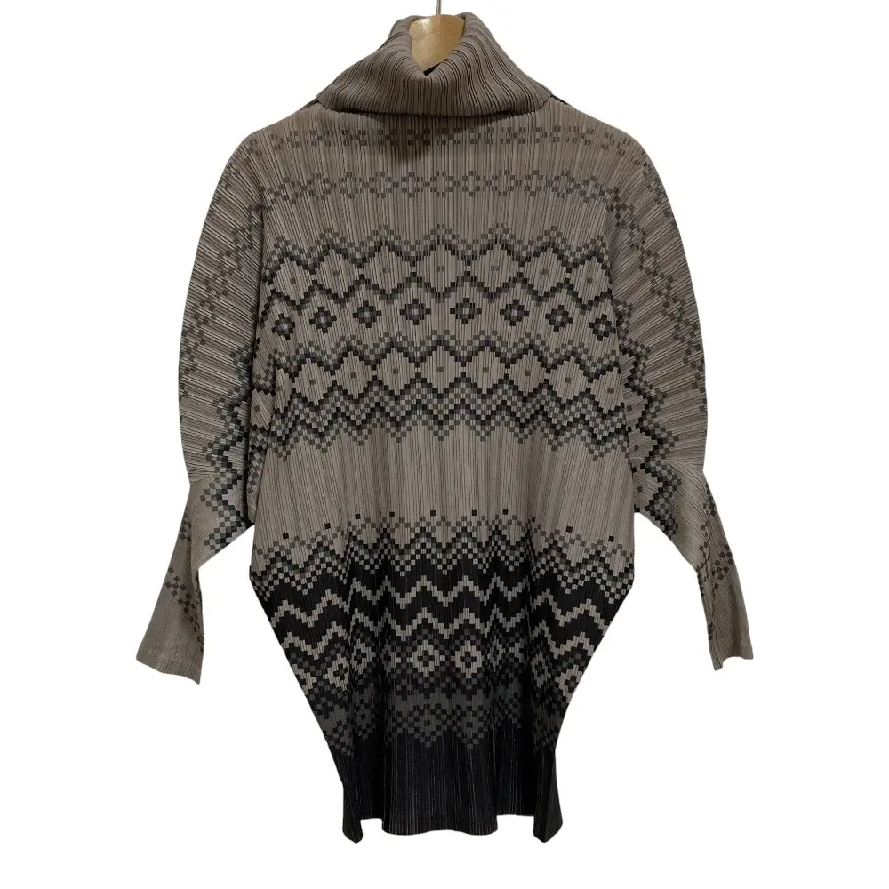 PLEATS PLEASE ISSEY MIYAKE プリーツプリーズ イッセイミヤケ フェアアイル柄 ドルマンスリーブ ハイネックカットソー 3 グレー