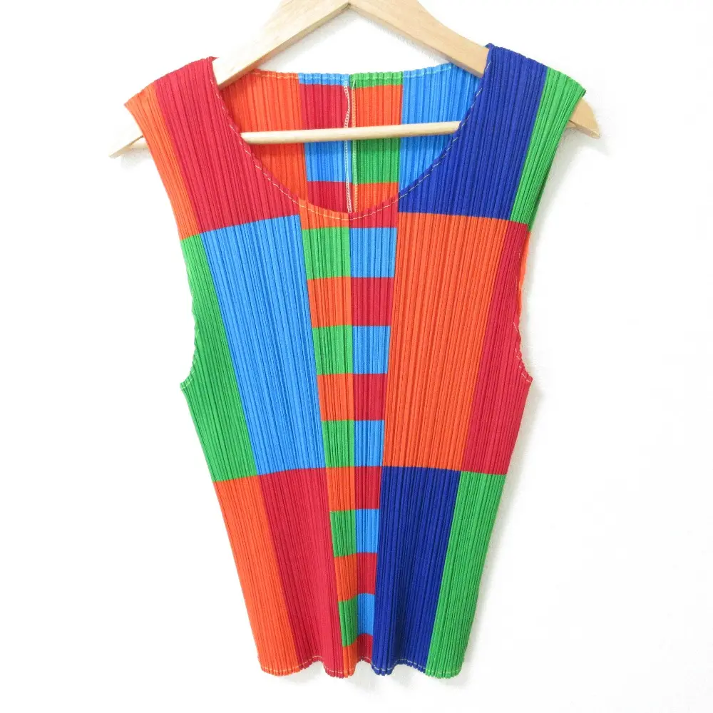 PLEATS PLEASE プリーツプリーズ イッセイミヤケ 総柄 ノースリーブ シャツ プルオーバー PP14-JK353 サイズ3 マルチカラーの買取実績【2025年7月買取】