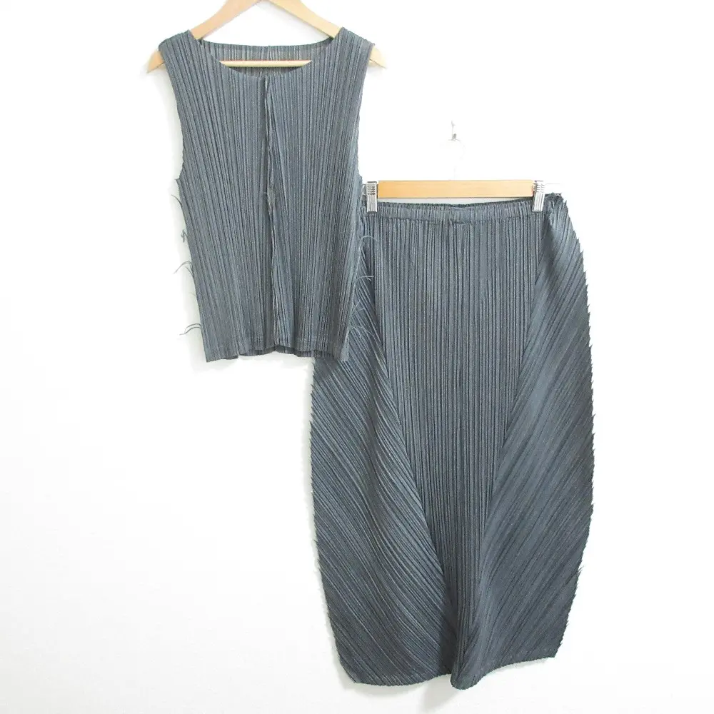 プリーツプリーズ イッセイミヤケ ノースリーブカットソー スカート セットアップ PP23-JK661 PP23-JG669 サイズ3/2 グレー