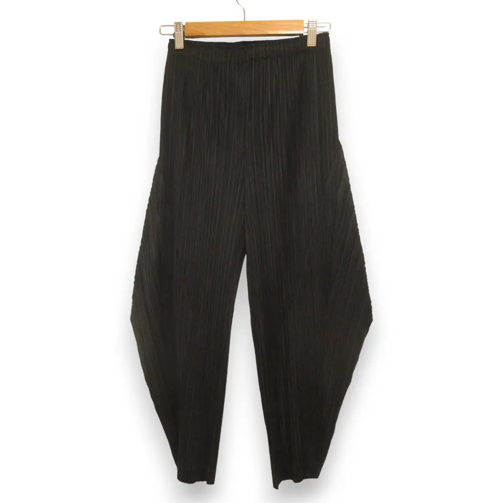 24SS PLEATS PLEASE ISSEY MIYAKE プリーツプリーズ イッセイミヤケ Thicker Bottoms 1 パンツ PP41JF373 サイズ2 ブラック 