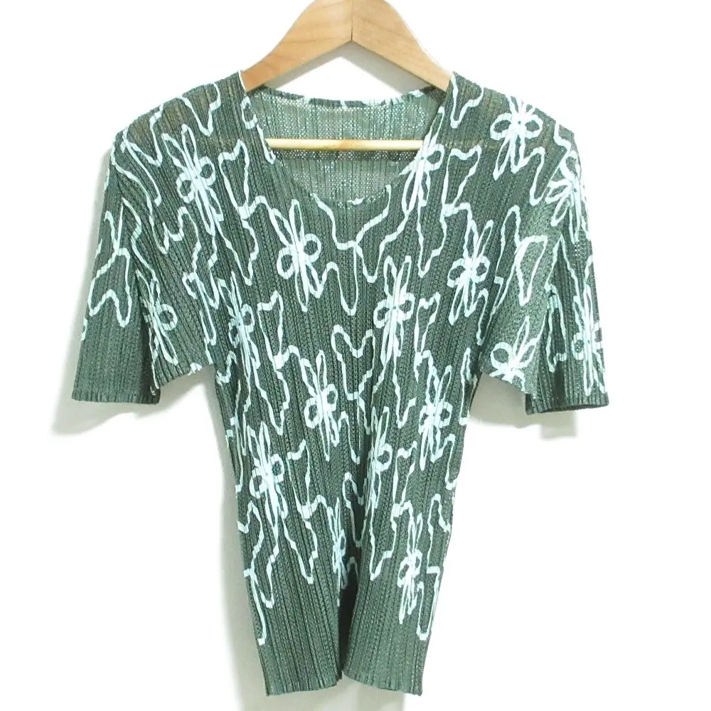 PLEATS PLEASE プリーツプリーズ イッセイミヤケ リボン刺繍 ショートスリーブ メッシュTシャツ PP06-JK304 サイズ4 グリーン