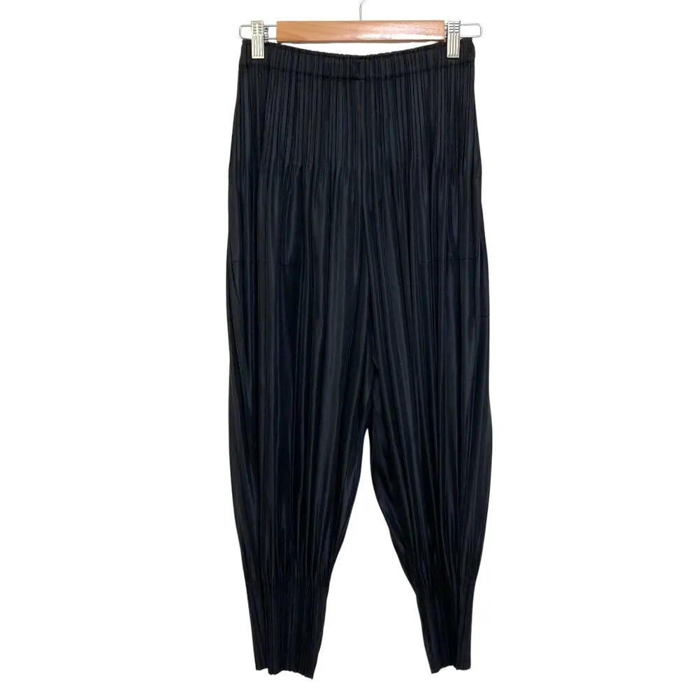 PLEATS PLEASE ISSEY MIYAKE プリーツプリーズ イッセイミヤケ FLUFFY BASICS プリーツパンツ PP55JF402 サイズ2 ブラックの買取実績【2025年12月買取】
