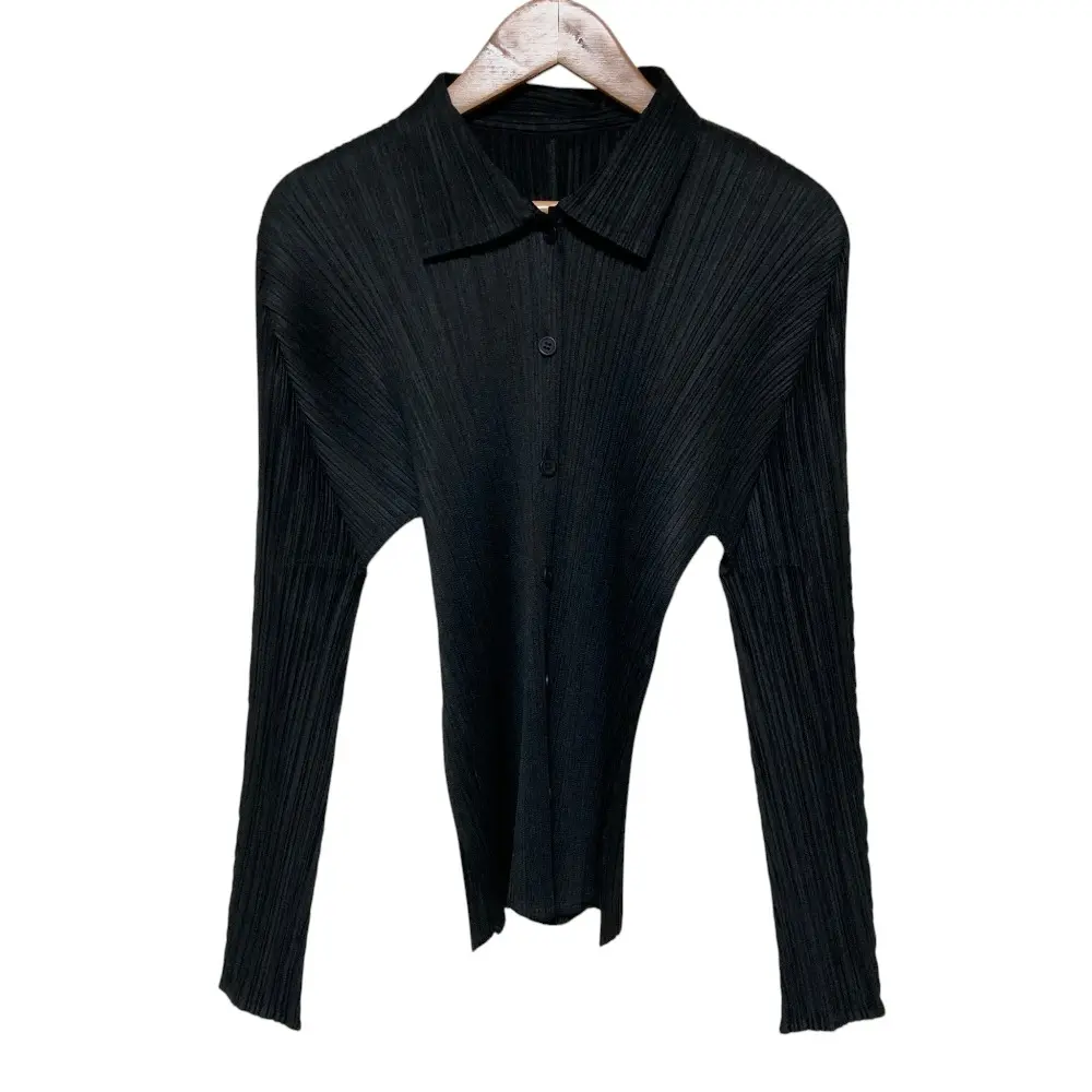 PLEATS PLEASE ISSEY MIYAKE プリーツプリーズ イッセイミヤケ シャツ ブラウス PP31-JJ263 サイズ4 ブラックの買取実績【2026年1月買取】
