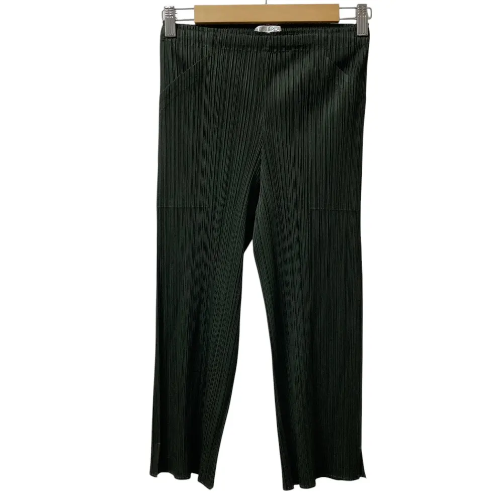 PLEATS PLEASE ISSEY MIYAKE プリーツプリーズ イッセイミヤケ イージーパンツ PP01-JF221 サイズ2 カーキの買取実績【2026年1月買取】